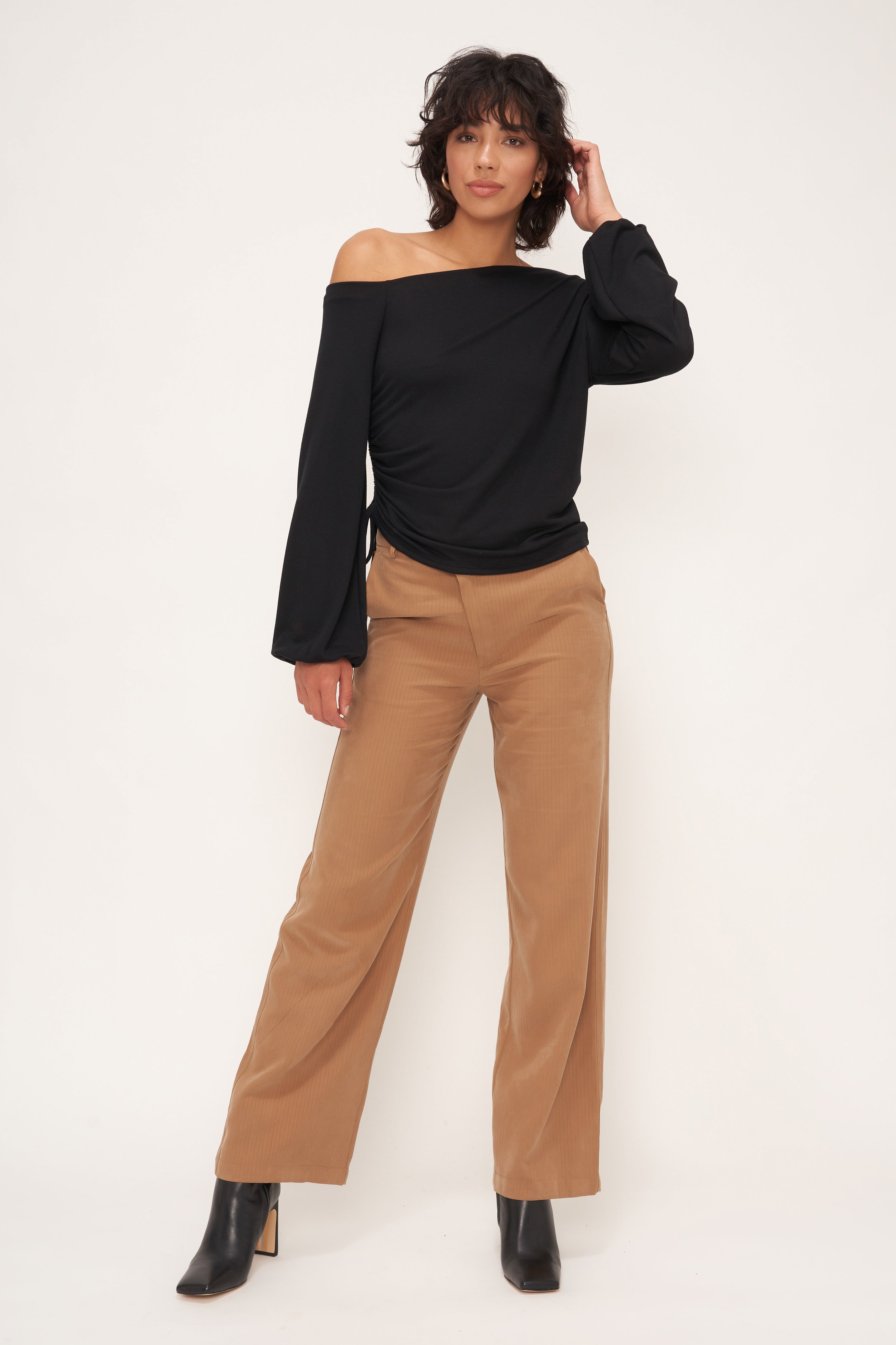 Oh Hey Off-Shoulder Ruched Side Top