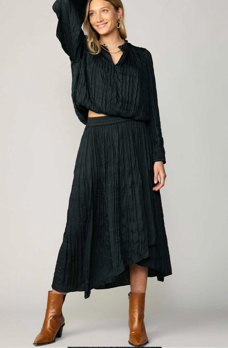 Asymmetric Wrinkled Long Skirt - Black