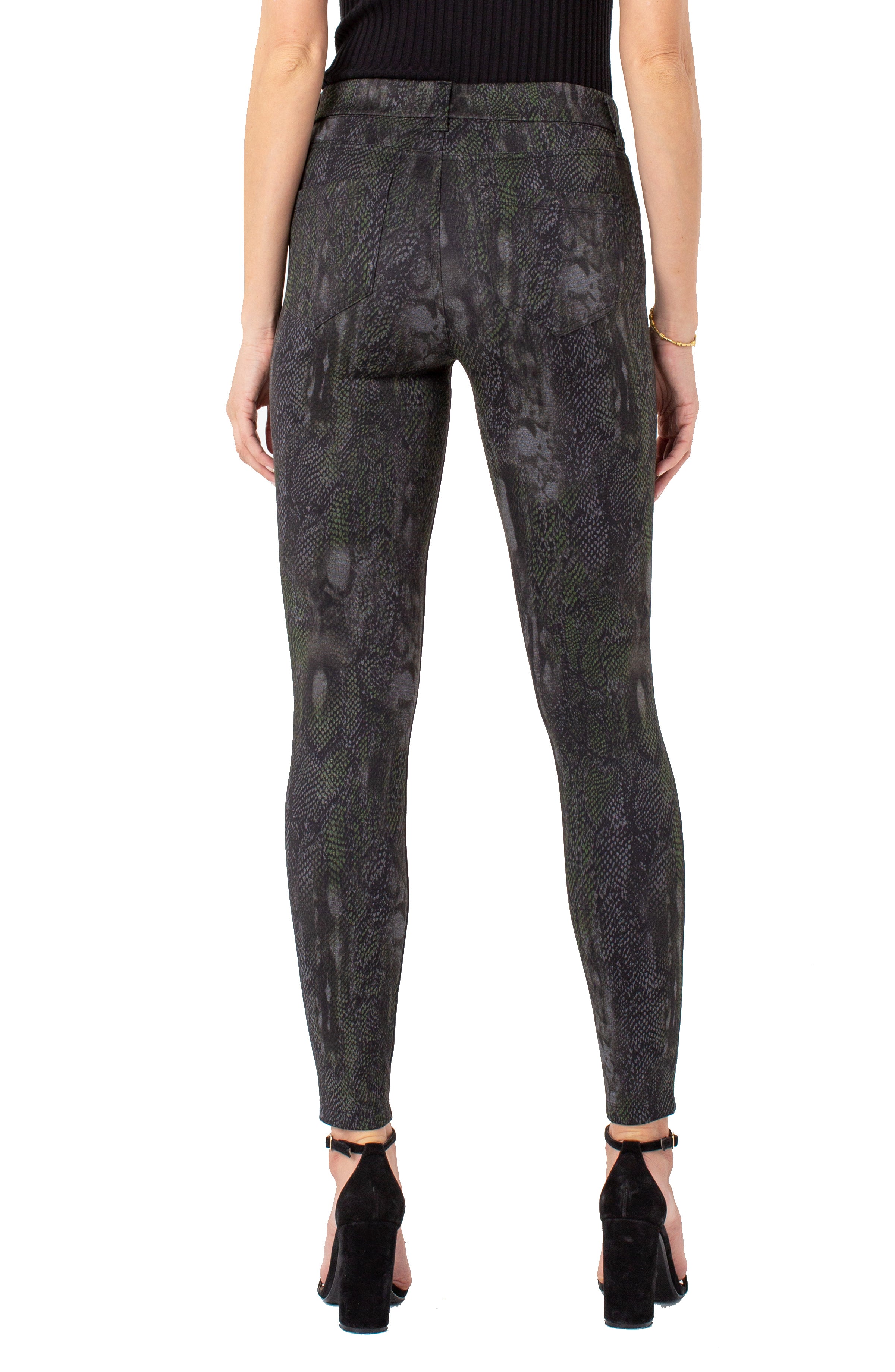 Liverpool 28&quot; Gia Glider Pull-On Pant - Grey/Olive Abstract