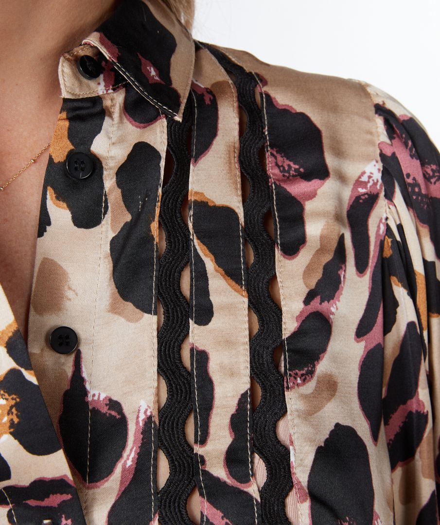 Puffy Sleeve Blouse